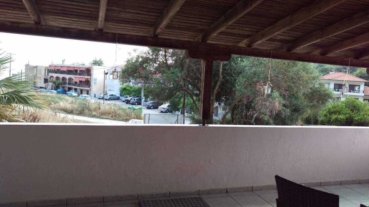 Dimitris & Vassiliki'S Apartment ポッシディ エクステリア 写真