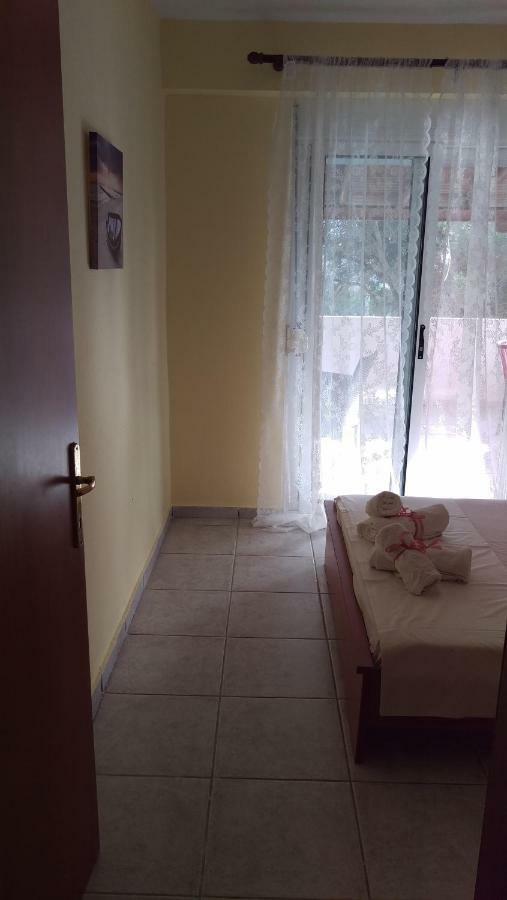 Dimitris & Vassiliki'S Apartment ポッシディ エクステリア 写真