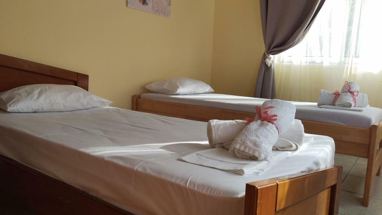 Dimitris & Vassiliki'S Apartment ポッシディ エクステリア 写真